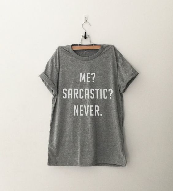 «Πες το» μ’ ένα moto – Η τάση στα T-shirts που έχει κατακλύσει το διαδίκτυο