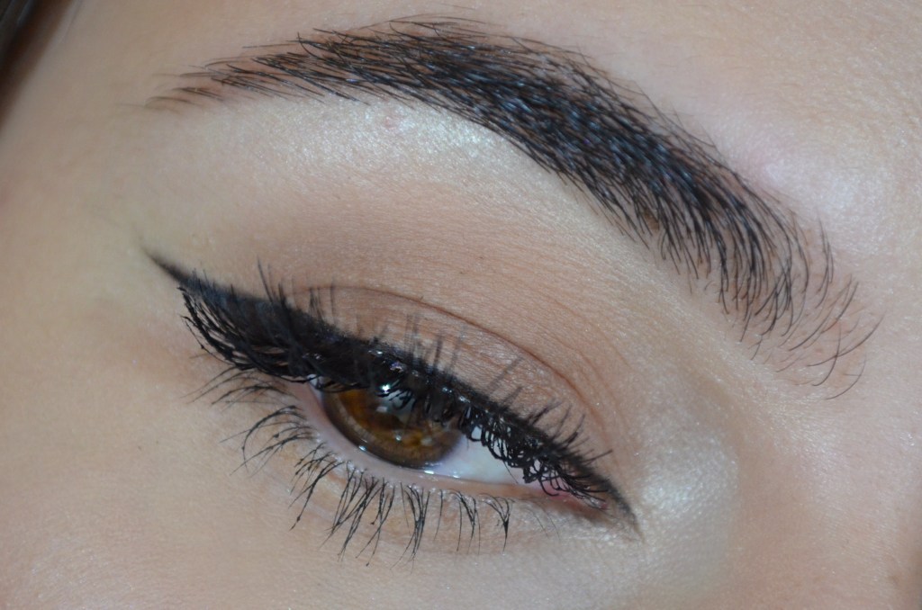 Beauty :) Υπόθεση eyeliner – 10 tricks για τέλεια γραμμή (plus video)